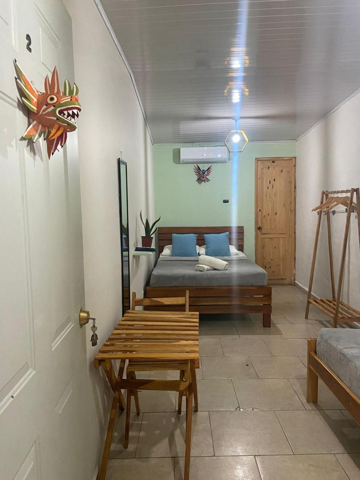 Hostel Travelers צ'יטרה מראה חיצוני תמונה
