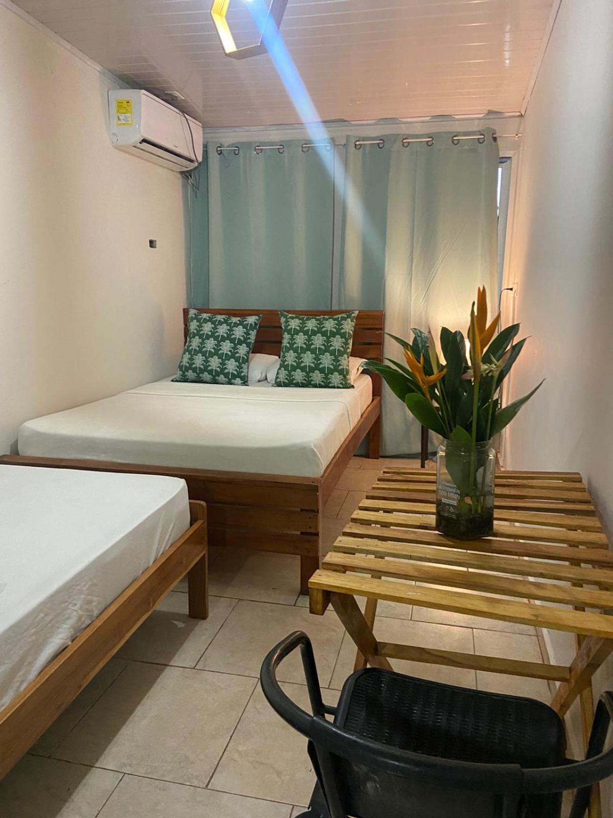 Hostel Travelers צ'יטרה מראה חיצוני תמונה