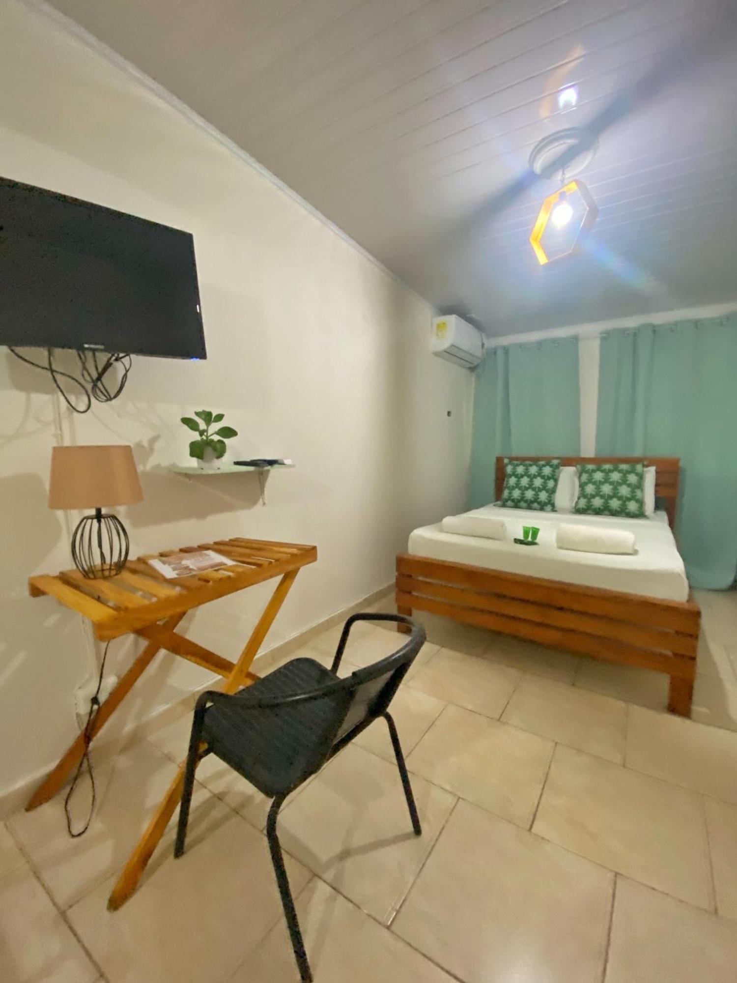 Hostel Travelers צ'יטרה מראה חיצוני תמונה